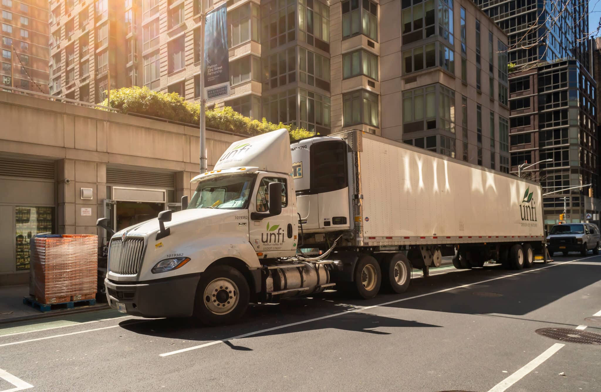 16+ Box Truck Delivery Service