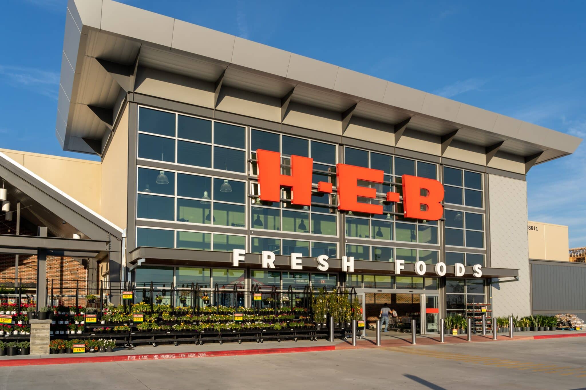 Shipping to HEB: Everything CPG Shippers Need to Know - Zipline Logistics